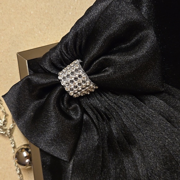 Elegant Black Satin Clutch with Chain Strap Retro style NWOT - Picture 2 of 9